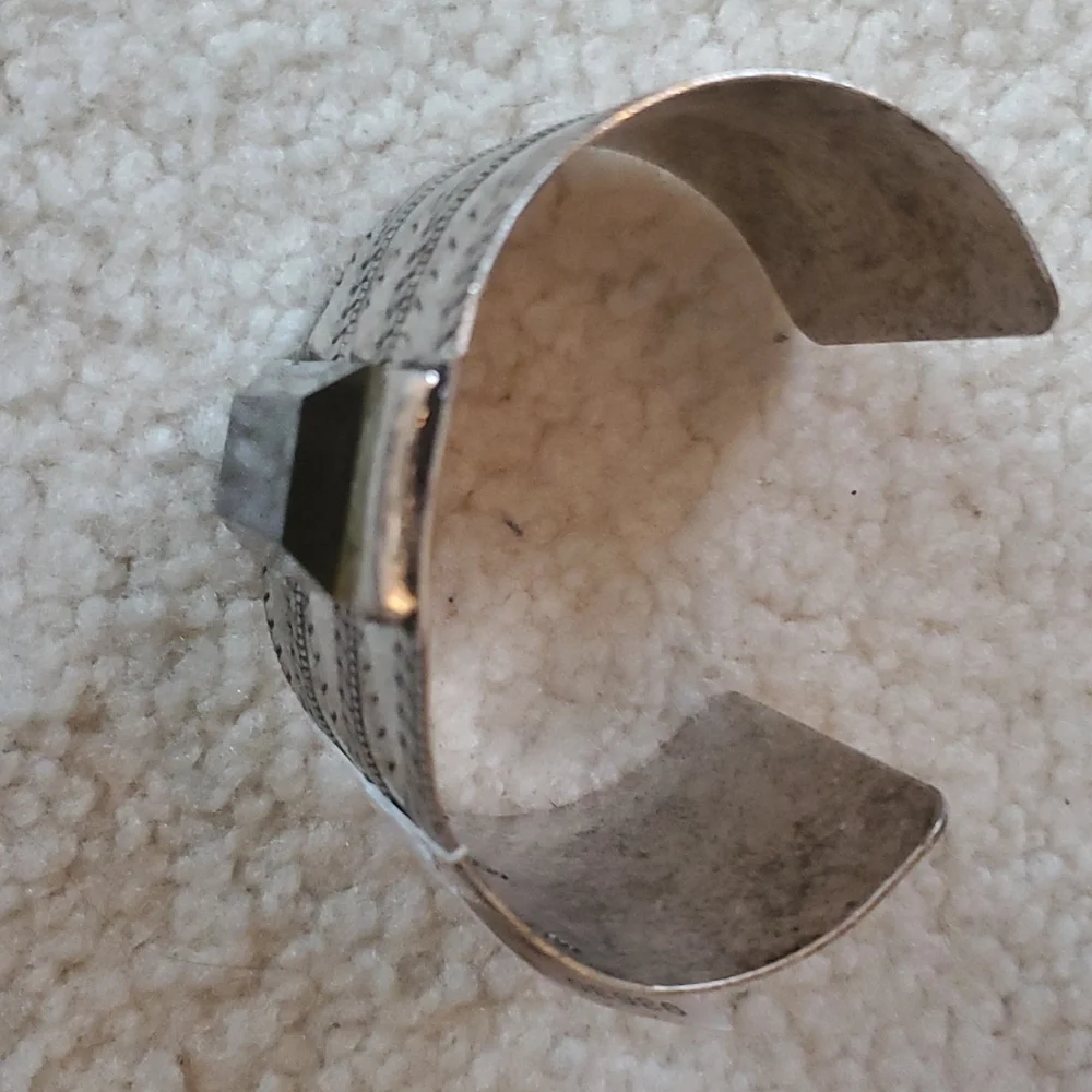 Cookie Lee Cuff Bracelet - Picture 2 of 2